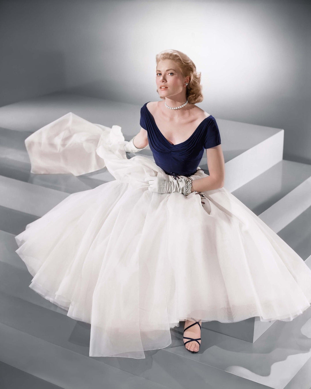 The Art of Timeless Elegance: Why Some Dresses Never Fade